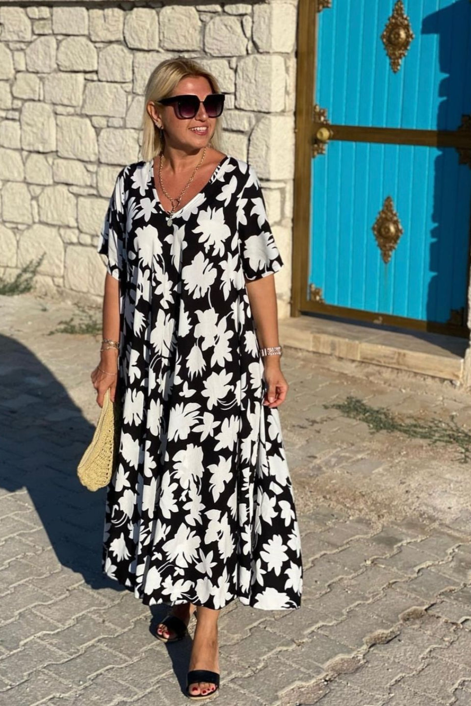 CHARMAINE™ | ELEGANT DRESS WITH TUMMY COVERAGE