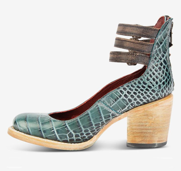 Timeless Vintage Leather Pumps