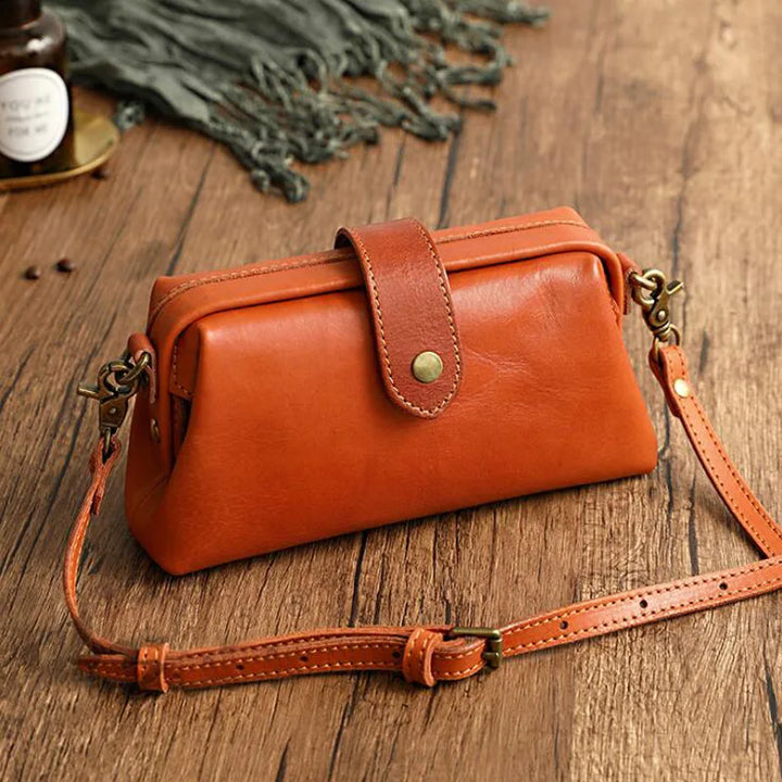 Ivy - Mini Crossbody Bag in Leather