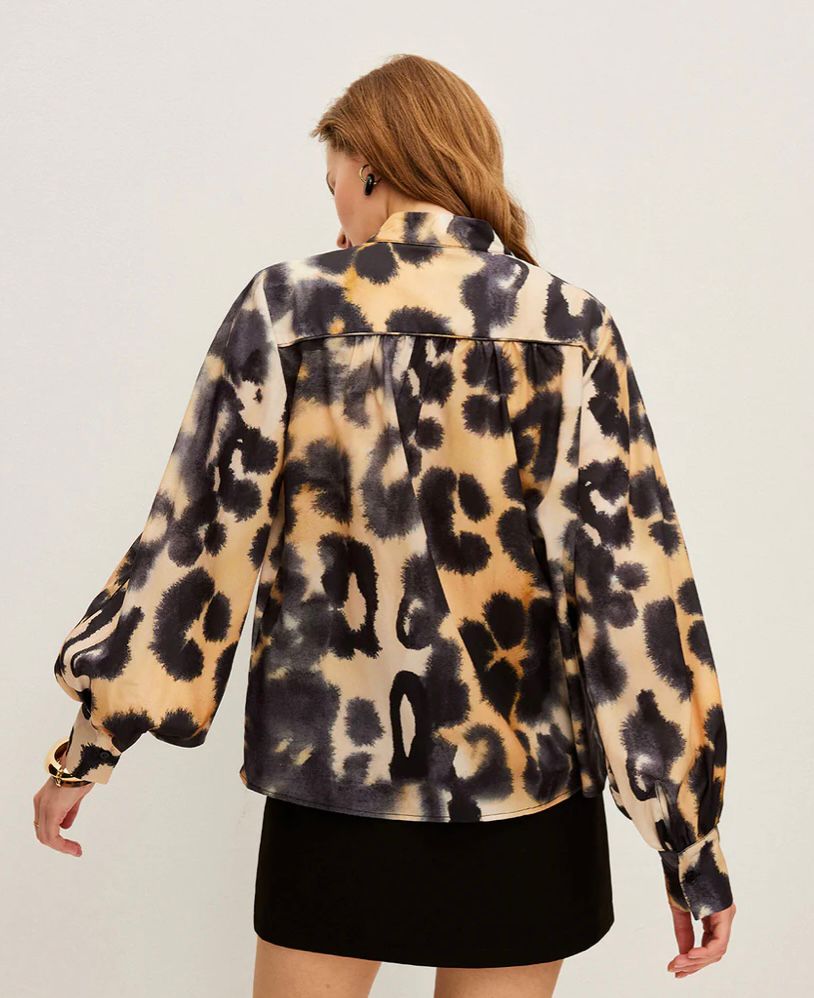 Aria™ | PureCharm Patterned Blouse