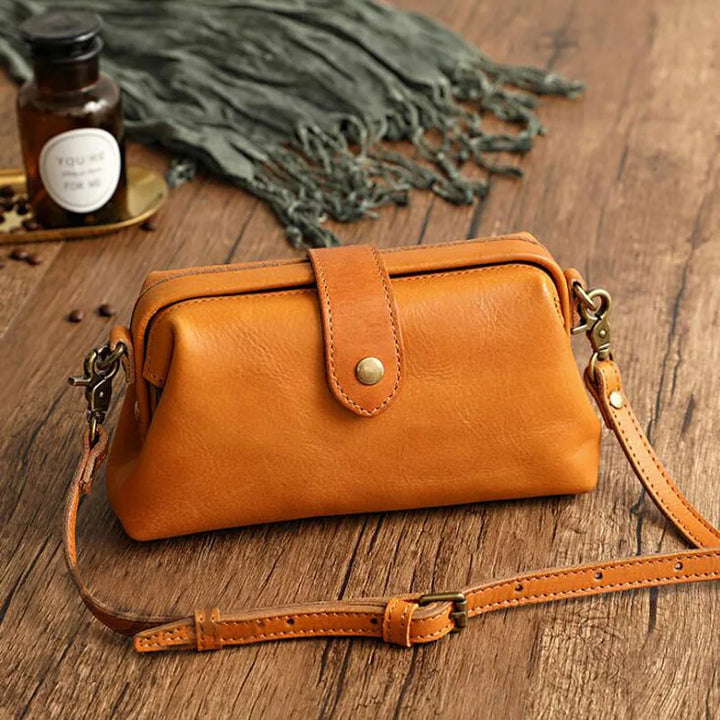 Ivy - Mini Crossbody Bag in Leather