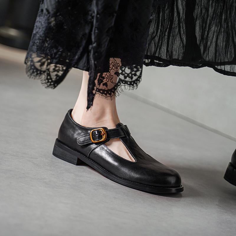 Mora | Elegant Mary Janes